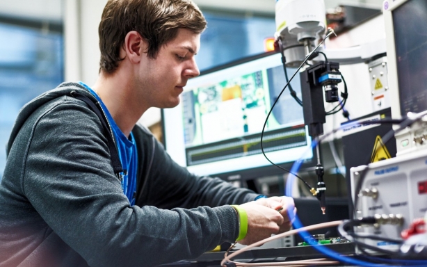 架托生產(chǎn)銷(xiāo)售員